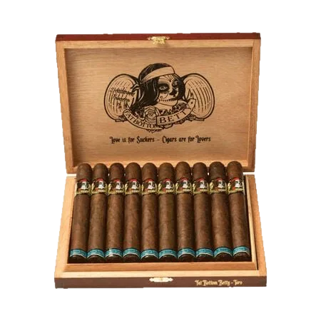 Deadwood Tobacco Company Fat Bottom Betty Toro