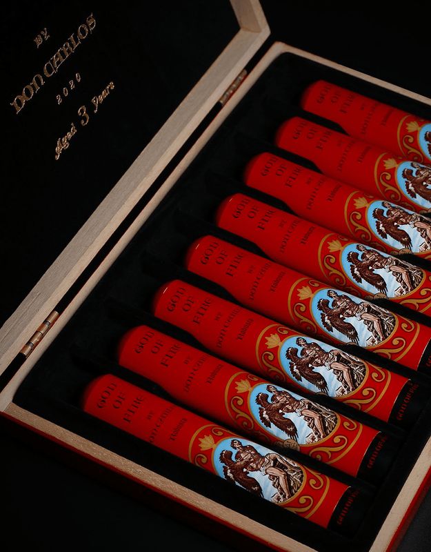 God of Fire Don Carlos Edicion Aniversario Doble Robusto Tubo