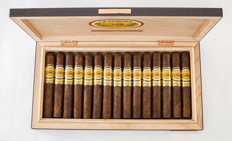 La Aurora La Aurora Hors D' Age pack
