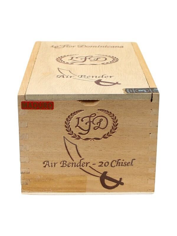 La Flor Dominicana Air Bender Chisel Maduro