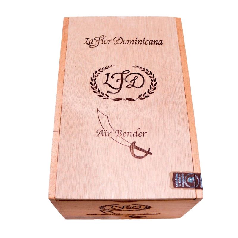 La Flor Dominicana Air Bender Chisel