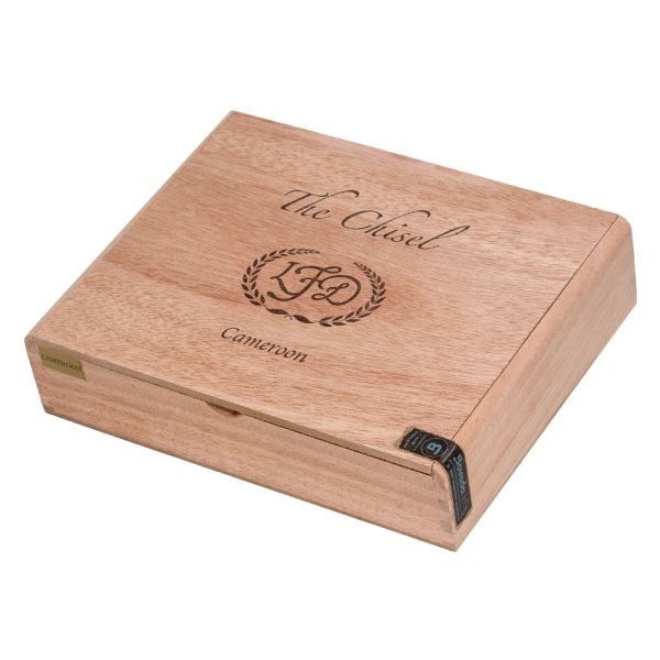 La Flor Dominicana Cameroon Cabinet Chisel